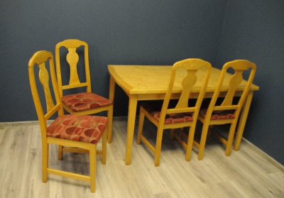 4_krzesla_komplet_do_jasnego_rozkladanego_stolu__6a