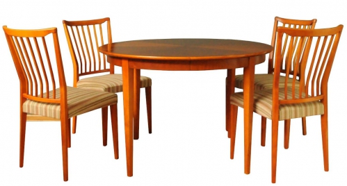 Mahoniowy Rozkładany Stół i 4 Krzesła Dania Lata 60-te